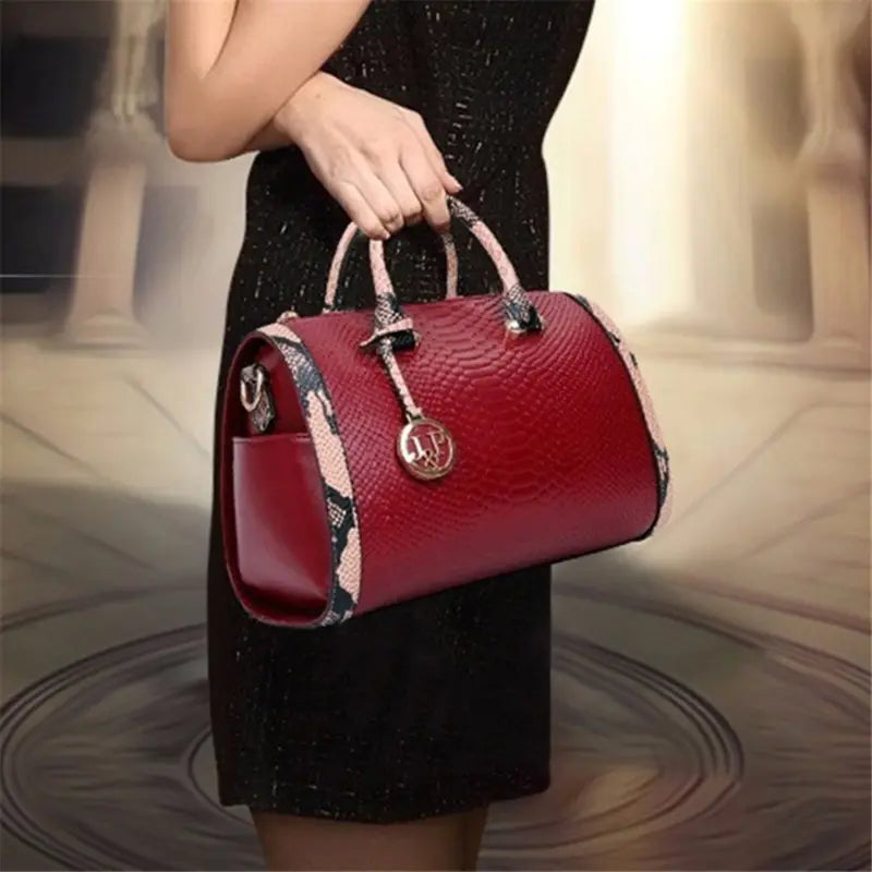 Luxury Leather Handbag for Women - Flap Clutch & Messenger